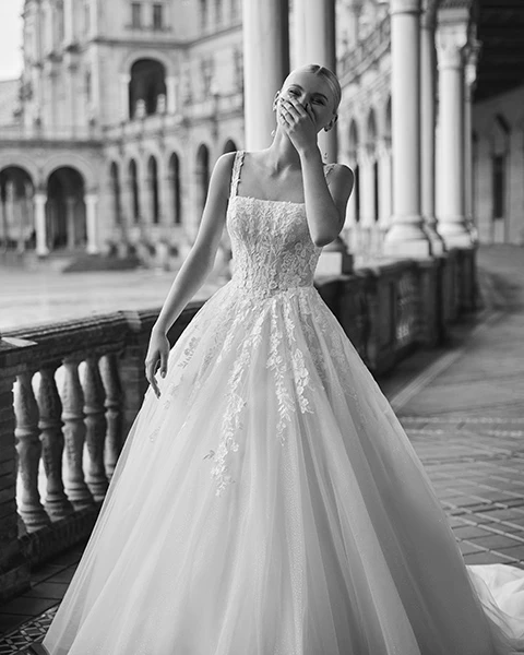 Vestidos con escote cuadrado